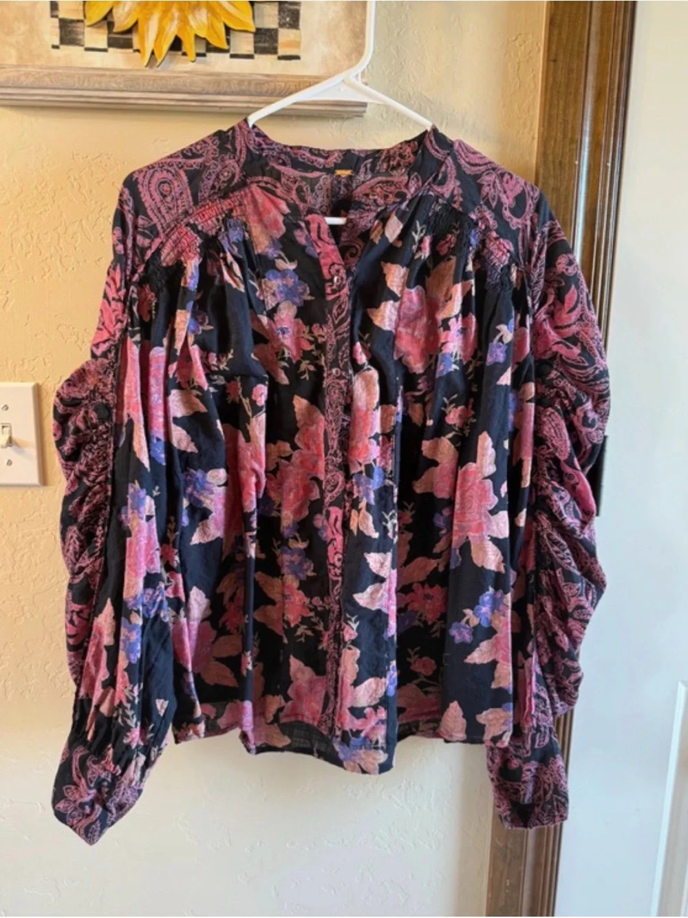 Free People Floral Button-Up Blouse (900987) 🌼